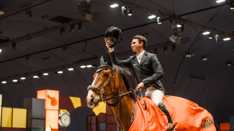 Saut Hermès : une magnifique victoire pour Julien Anquetin !