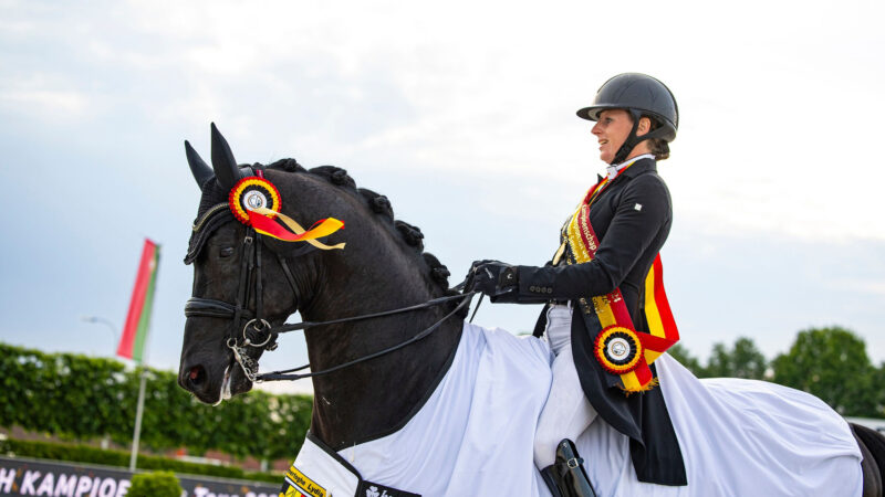 Flore De Winne nouvelle championne de Belgique de dressage !